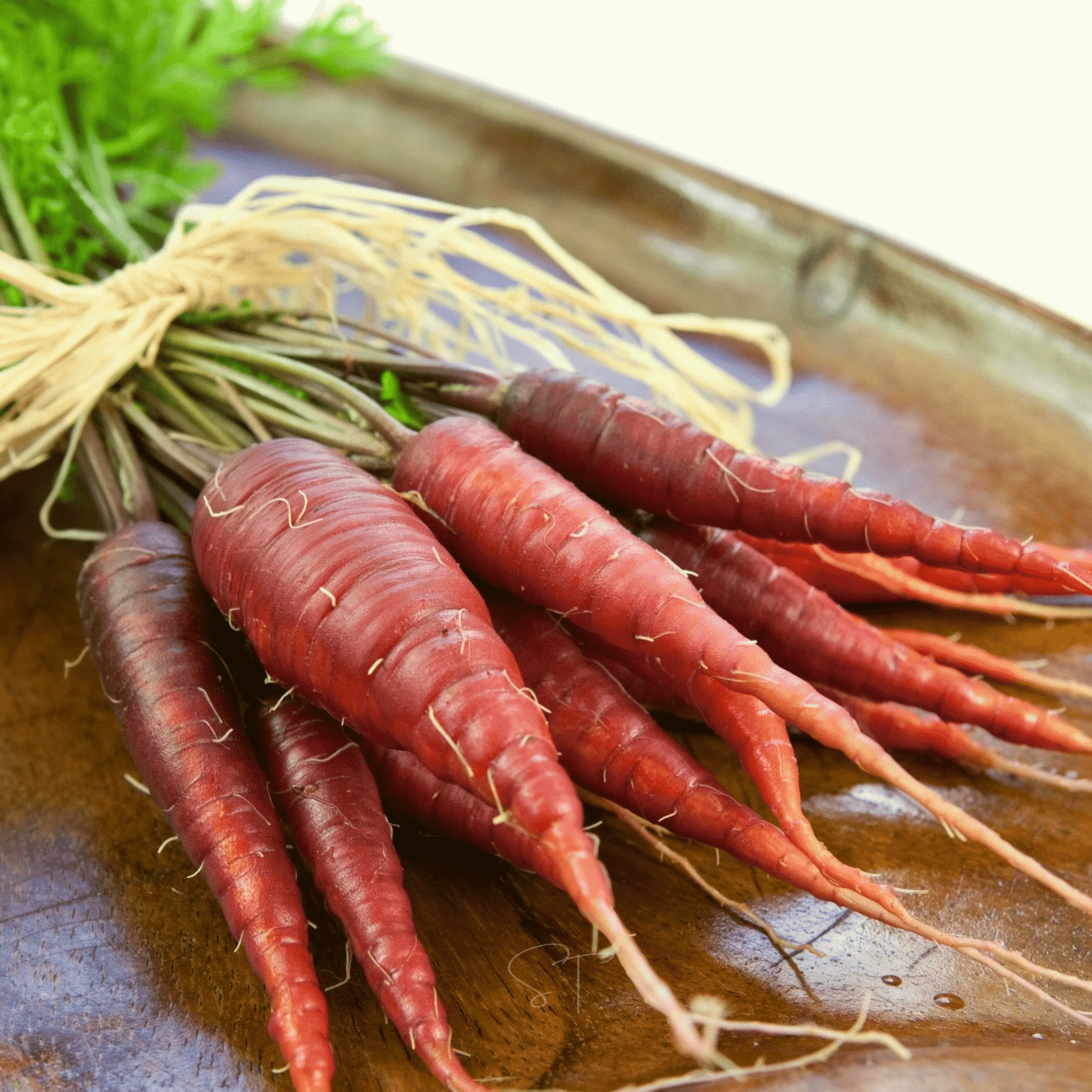Atomic Red Carrot – 250 Seeds
